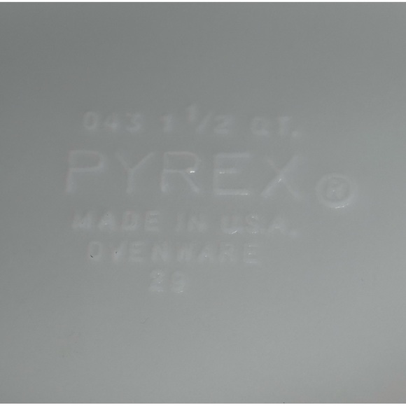 Vintage PYREX USA 043 Casserole 1 1/2 QT dish lid VERDE GREEN OLIVE Avocado 70s - Picture 5 of 5